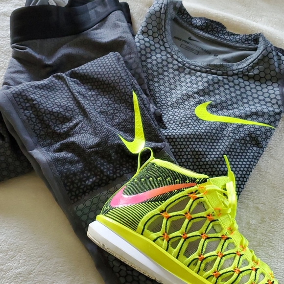 Nike Pro - Picture 12 of 14